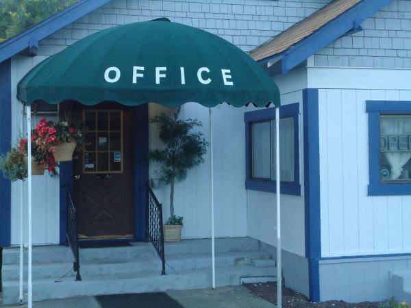 A la foto es mostra l'objecte Blue Mountain Motel situat a la ciutat de Riverside.