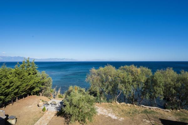 Фотография 6: Seafront Studio with direct beach access