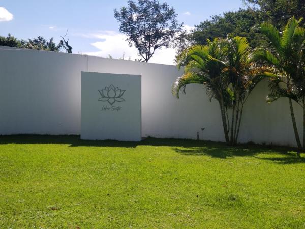 Lotus Suite, Санта-Крус-де-ла-Сьерра