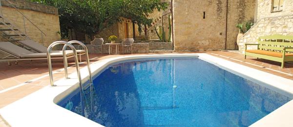 照片显示了位于Vafés市的Villa Irini - Authentic Cretan Retreat with Private Pool物件。
