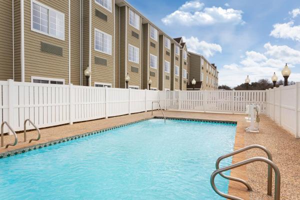 Φωτογραφία 9: Super 8 by Wyndham San Antonio Airport North