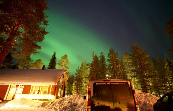 The photo shows the Riekko Chalet located in the city of Suulari.
