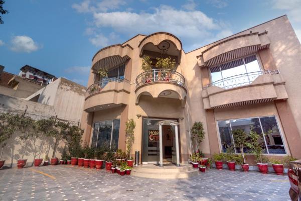 Hotel One Lalazar Multan, Multán