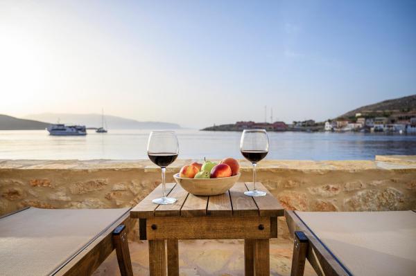 A la foto es mostra l'objecte Villa Phaedra situat a la ciutat de Halki.