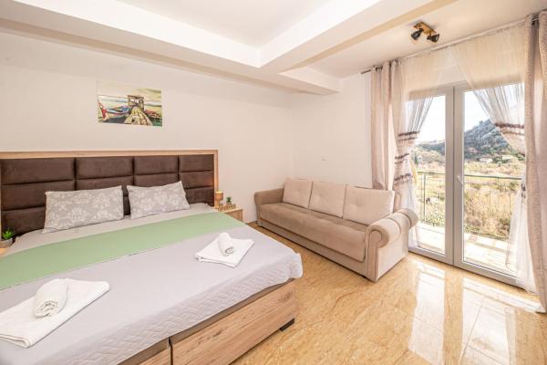 A la foto es mostra l'objecte Skadar lake Apartments Pajovic situat a la ciutat de Krnjice.