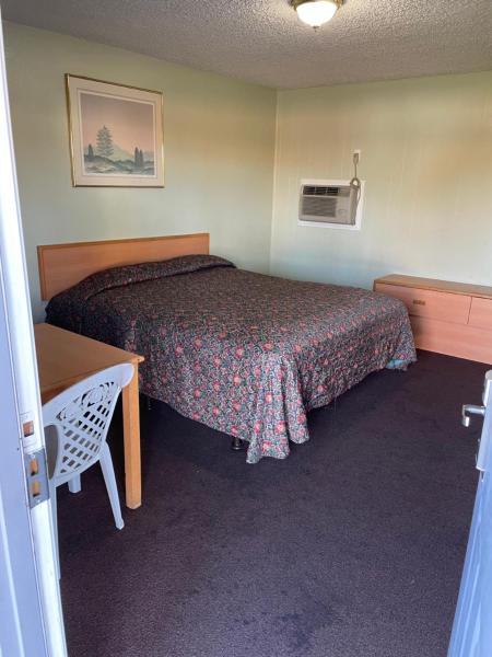 A la foto es mostra l'objecte RAMONA MOTEL situat a la ciutat de Hemet.