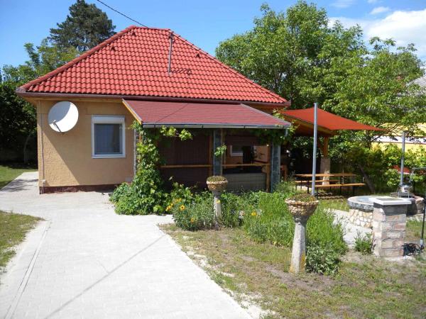 Na foto é possível ver o objeto Holiday home in Fonyod - Balaton 18622 localizado na cidade de Fonyód.