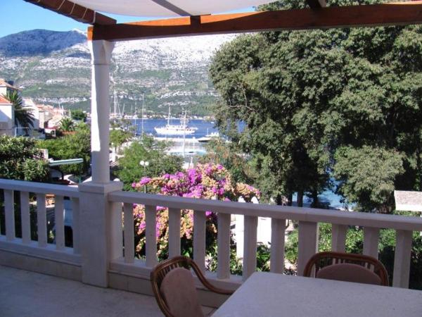 A la foto es mostra l'objecte Apartment in Korcula with sea view, terrace, air conditioning, Wi-Fi (4695-1) situat a la ciutat de Korčula.