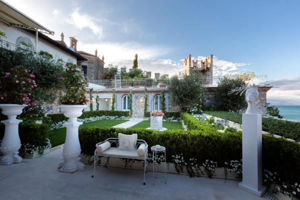 På billedet ses objektet Relais La Speranzina beliggende i byen Sirmione.