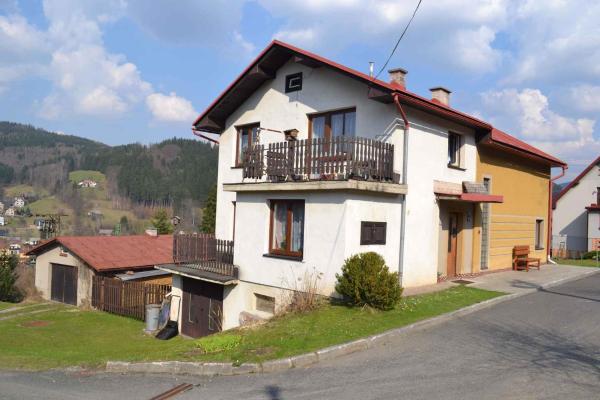 Na fotografii je vidět objekt Apartment in Jablonec nad Jizerou 2142 nacházející se ve městě Jablonec nad Jizerou.