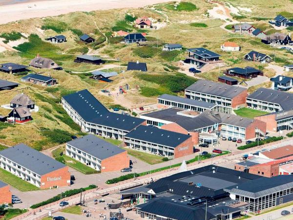 På billedet ses objektet 6 person holiday home in Ringkøbing beliggende i byen Ringkøbing.