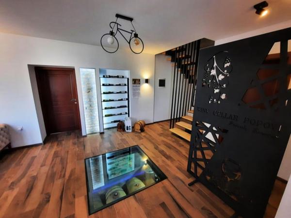 Na fotografii je vidět objekt Wine Cellar Popovi Apartments & Wine Tasting nacházející se ve městě Kavadarci.