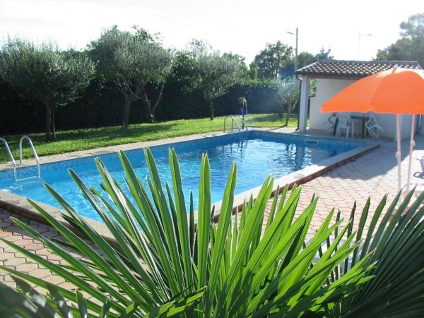 A la foto es mostra l'objecte Bungalow Porec (4400-6) situat a la ciutat de Poreč.