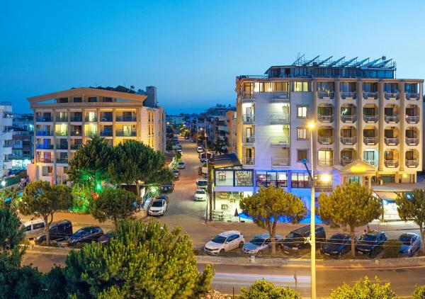 A la foto es mostra l'objecte Temple Hotel situat a la ciutat de Didim.