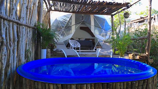 Na zdjęciu widoczny jest obiekt Glamping Tulum with private mini pool położony w mieście Tulum.