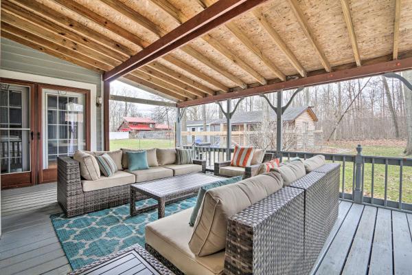 Billede 2: Covered Deck, Fire Pit Hunstville Gem on the Lake