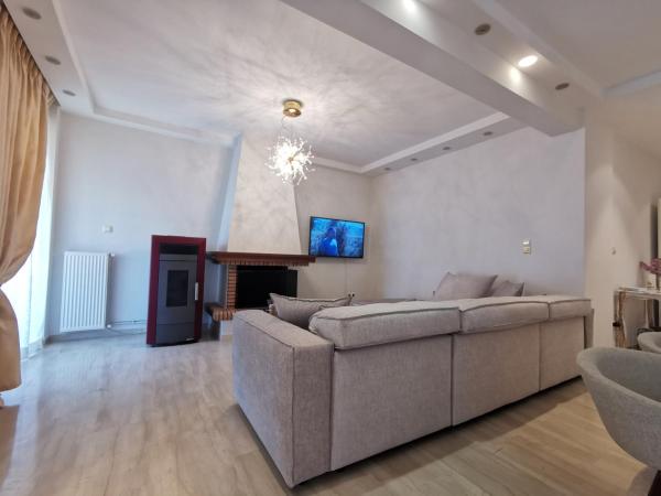 Apartamento com 2 Quartos — 90 m² - Cassiopeia - Glyfada Apartment