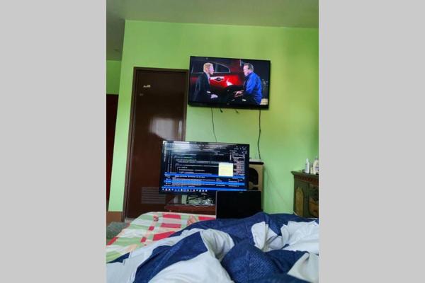 Bild 4: B2 - Spacious 3BR House with Netflix, Fiber Wifi, Parking, Balcony