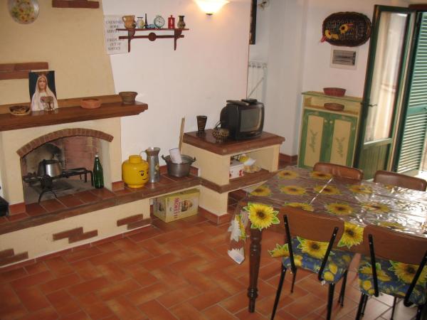 På billedet ses objektet The Costantinos home in the green heart of Tuscany beliggende i byen Ruosina.