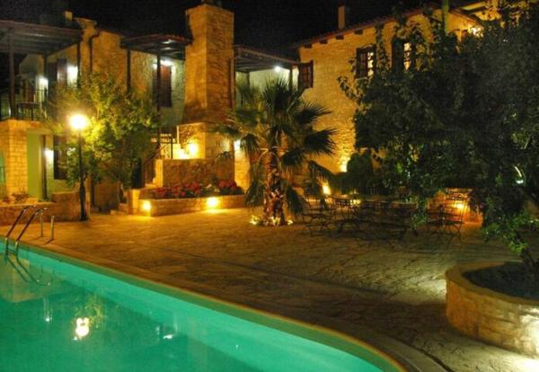 Στη φωτογραφία φαίνεται το αντικείμενο Electra Stone Suite που βρίσκεται στην πόλη Ρούμελη.
