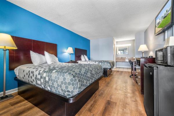 Kuva 2: Super 8 by Wyndham Portsmouth - Norfolk