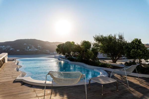 Cycladic Luxury And Comfort In Kalo Livadi - Mykonos