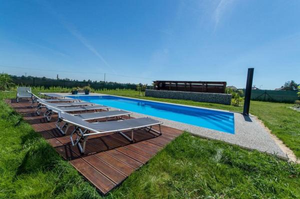 写真にはBřilice市にあるApartmány Agaveが写っています。