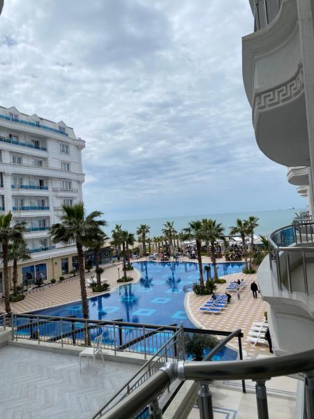 A la foto es mostra l'objecte Alb's Apartment 2 situat a la ciutat de Golem.
