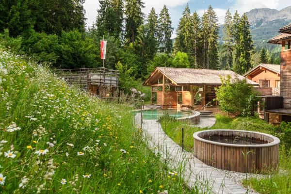 A la foto es mostra l'objecte Hotel Bad Schörgau situat a la ciutat de Sarntal.