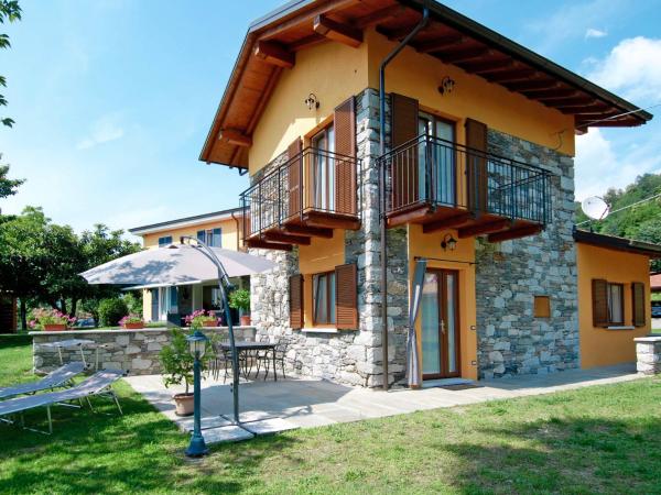 Na zdjęciu widoczny jest obiekt Holiday Home di Pipot by Interhome położony w mieście Pettenasco.