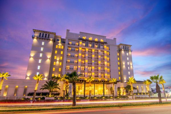 På billedet ses objektet Torre Lucerna Hotel Ensenada beliggende i byen Ensenada.