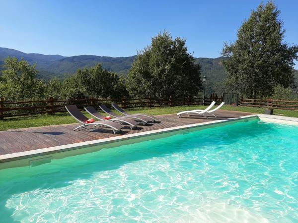 På billedet ses objektet Villa Galearpe with private pool in Tuscany beliggende i byen Salutio.
