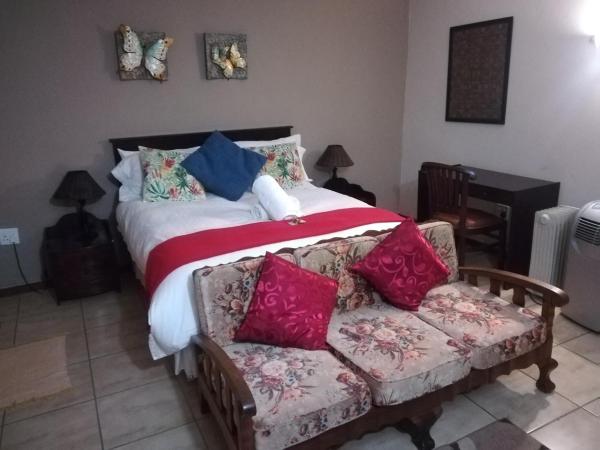 Harties Double Bed Studio - Kitchenette Hartbeespoort Dam - Hartbeespoort