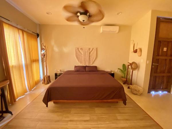 A la foto es mostra l'objecte Aj Mun, Hotel Real Maya 3 situat a la ciutat de Valladolid.