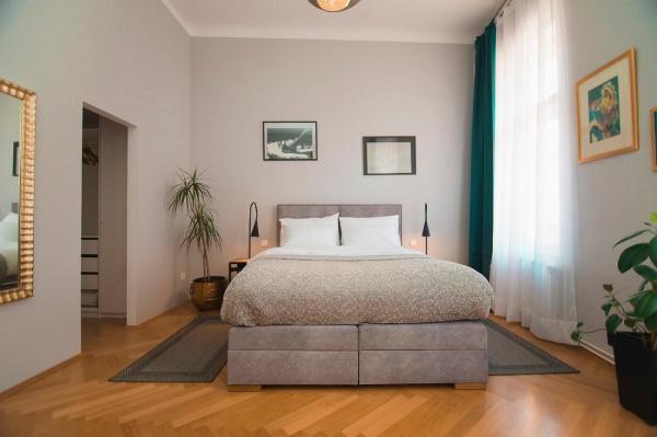 A la foto es mostra l'objecte Stross Apartments situat a la ciutat de Zagreb.