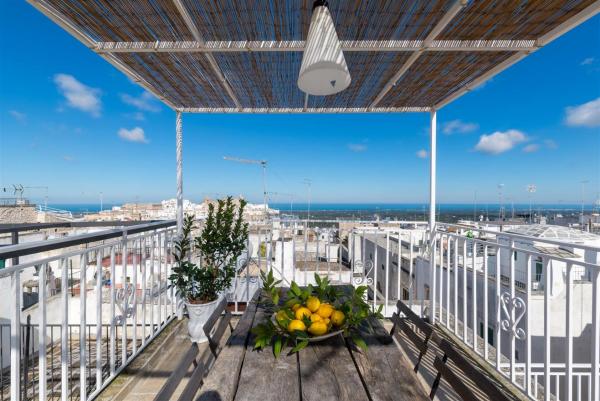 A la foto es mostra l'objecte Chianca Antica situat a la ciutat de Ostuni.