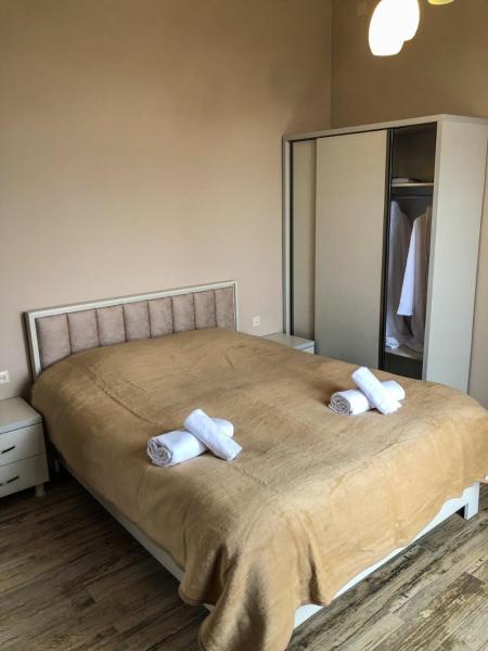 På bilden syns objektet House for rest som ligger i staden Gant'iadi.