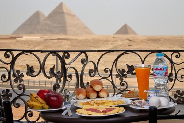 Στη φωτογραφία φαίνεται το αντικείμενο Pyramids Planet Hotel που βρίσκεται στην πόλη Κάιρο.