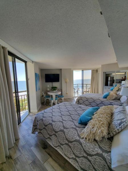 426 Belle Vue Magnificent Oceanfront Studio Pet Friendly - Myrtle Beach