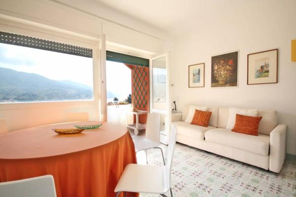 Na fotografii je vidět objekt [PORTOFINO] appartamento vista mare con piscina nacházející se ve městě Rapallo.