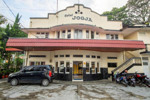 A la foto es mostra l'objecte Hotel Jogja Bukittinggi situat a la ciutat de Bukittinggi.