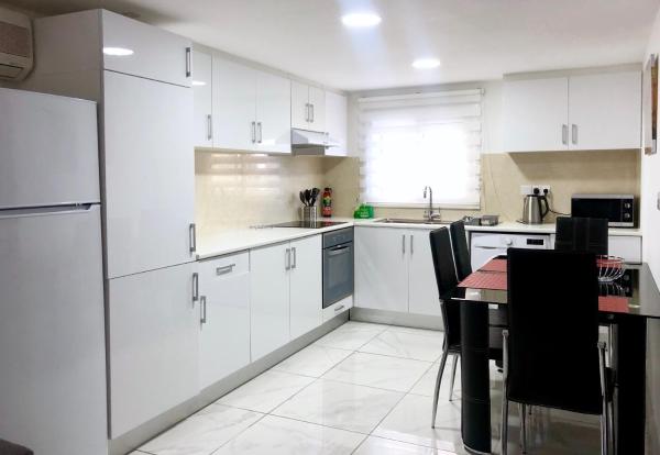 Bilde 2: Seafront - 2 bedroom Modern