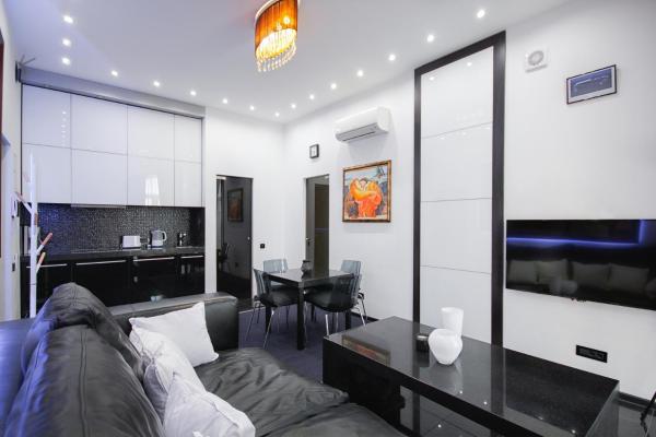 Na fotografii je vidět objekt Panoramic 1-BR apartment in the heart of Odessa nacházející se ve městě Oděsa.