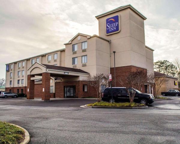 A la foto es mostra l'objecte Sleep Inn Richmond North situat a la ciutat de Richmond.