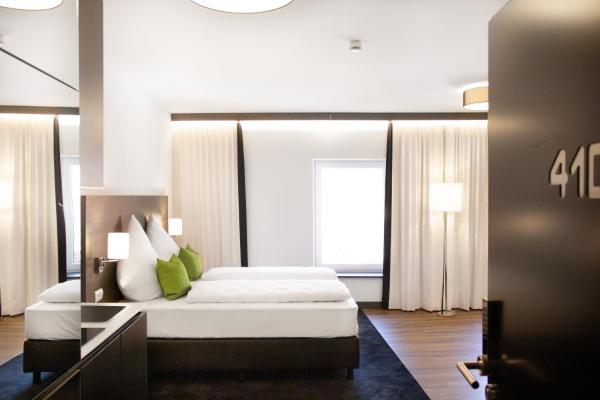 Kuvassa näkyy kohde KU Hotel by WMM Hotels, joka sijaitsee kaupungissa Mainleus.