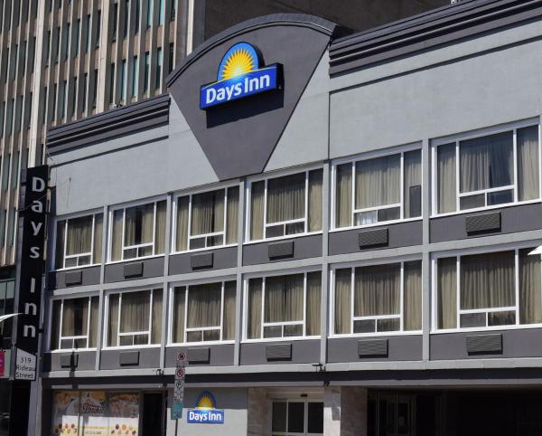 Auf dem Foto ist das Objekt Days Inn by Wyndham Ottawa in der Stadt Ottawa zu sehen.