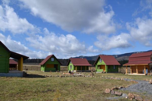 Фотографии отеля: Турбаза Большая медведица, Тюлюк