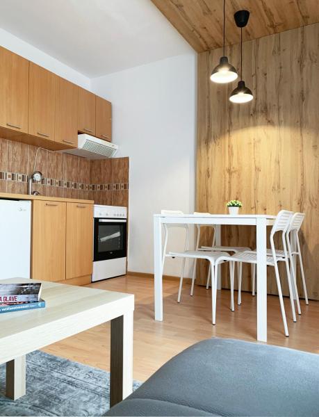 Nella foto è visibile l'oggetto Laurel Apartments situato nella città di Bar.