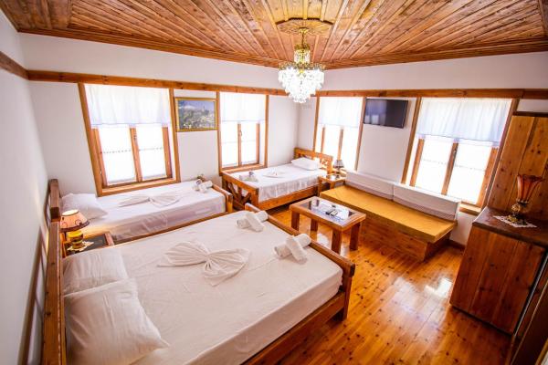 Hotel Bebej Tradicional, Gjirokastra