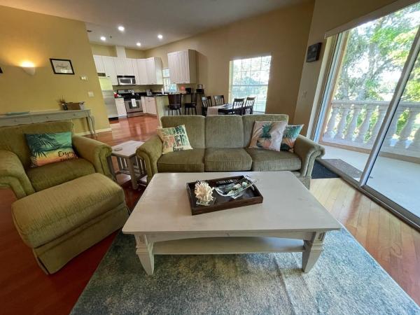 Live Oak Landing, 2 Bedroom Condo - Beverly Hills, FL